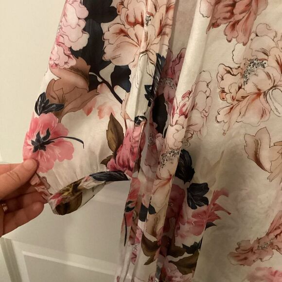 NWT Ladies‎ Torrid Cold Shoulder Floral Top Floral size 3 - Picture 5 of 5